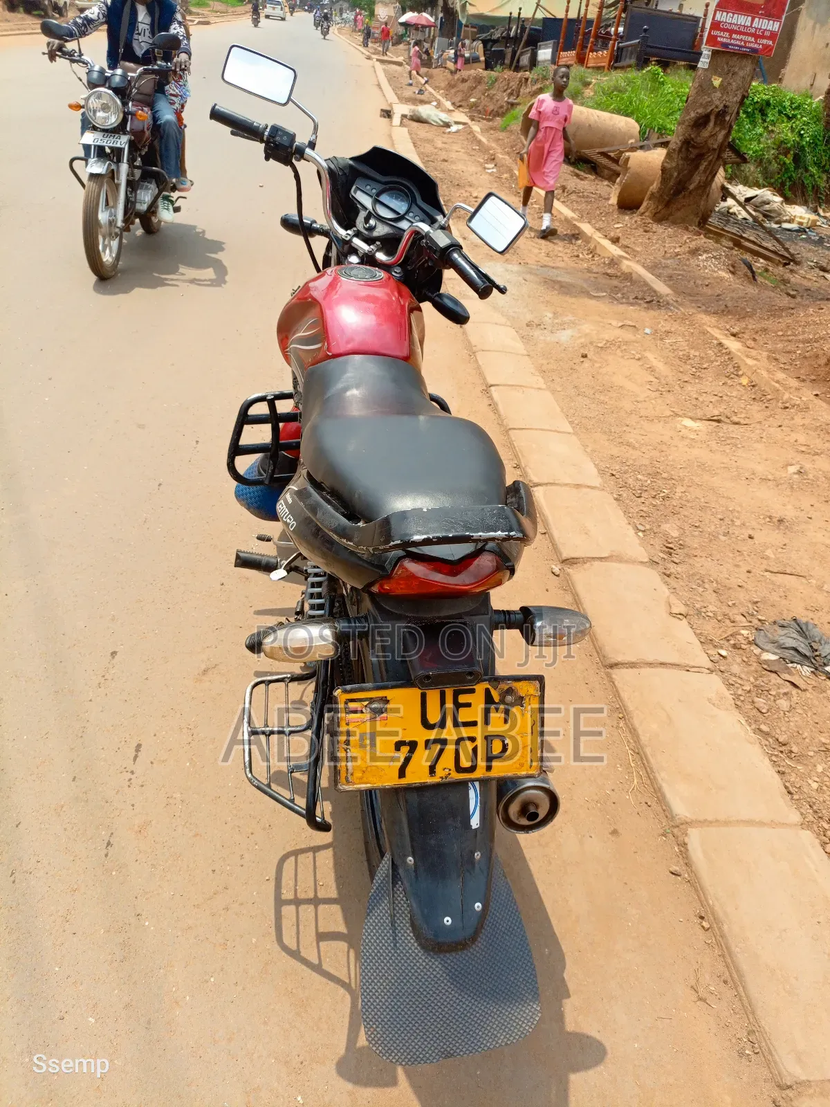 Mahindra Gusto 125 2024 Red