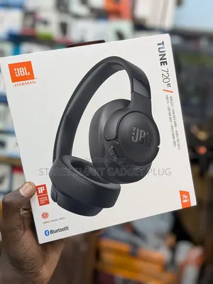 JBL Tune 720 Bassful Headphones