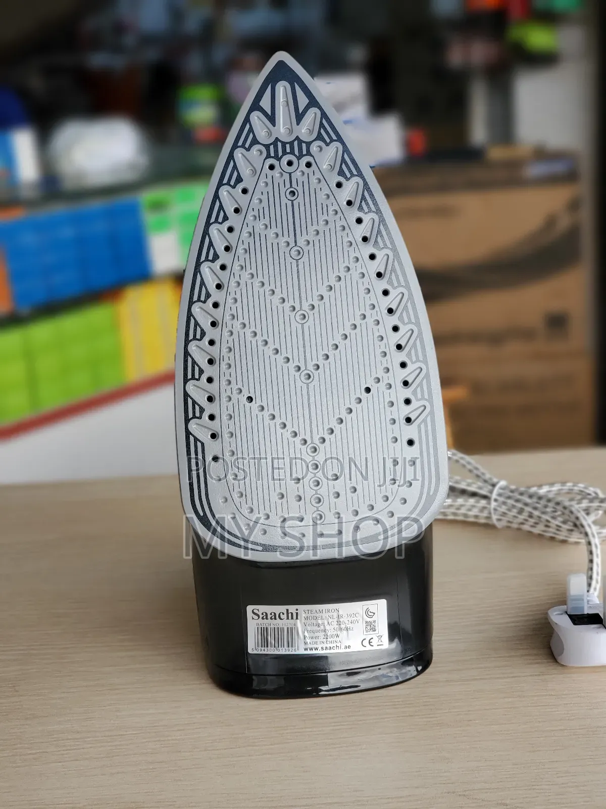 Saachi Steaming Iron