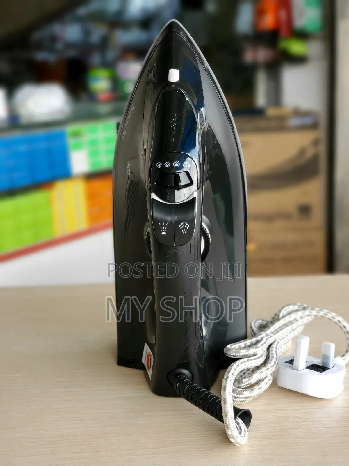 Saachi Steaming Iron