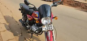 Bajaj Boxer 125 2025 Red