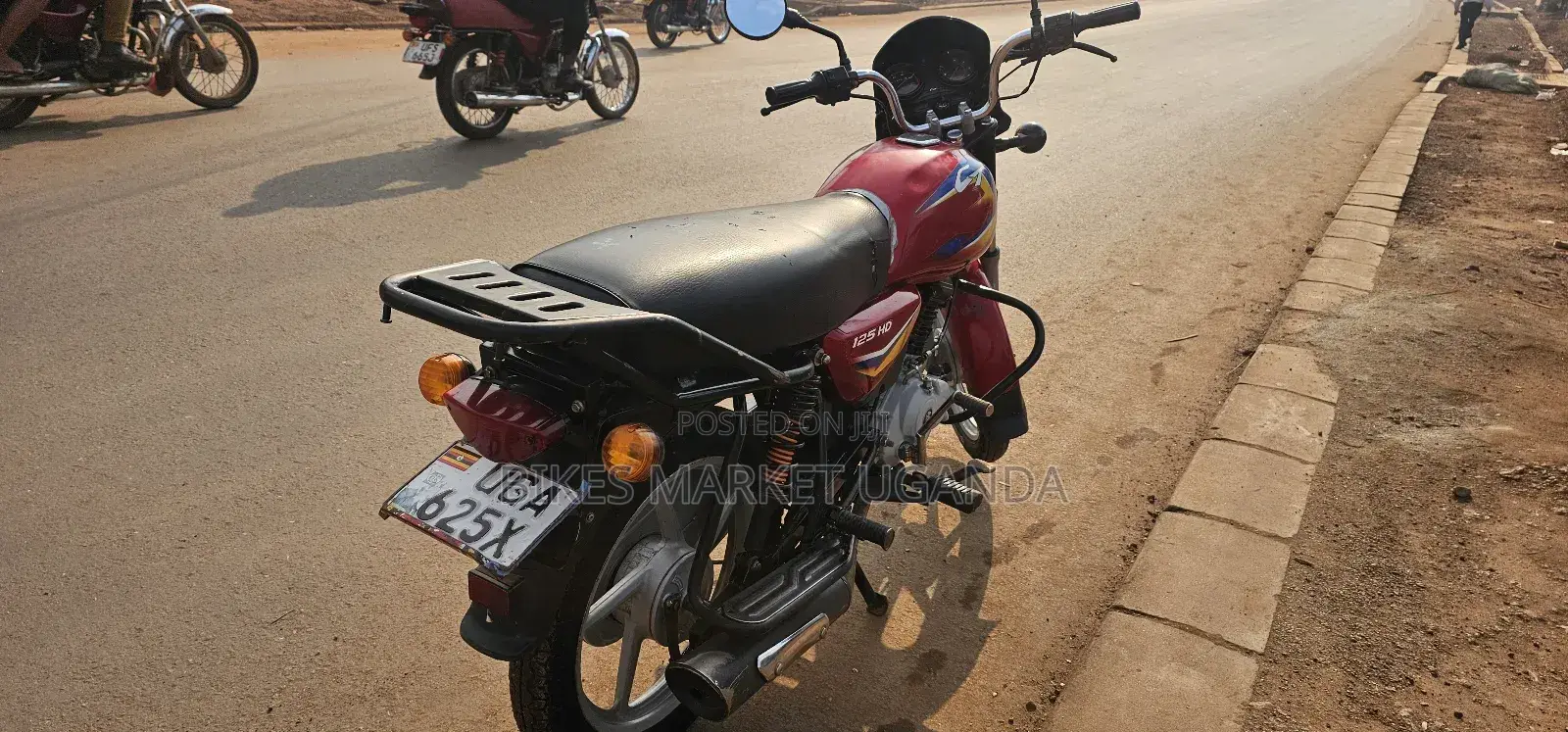 Bajaj Boxer 125 2025 Red