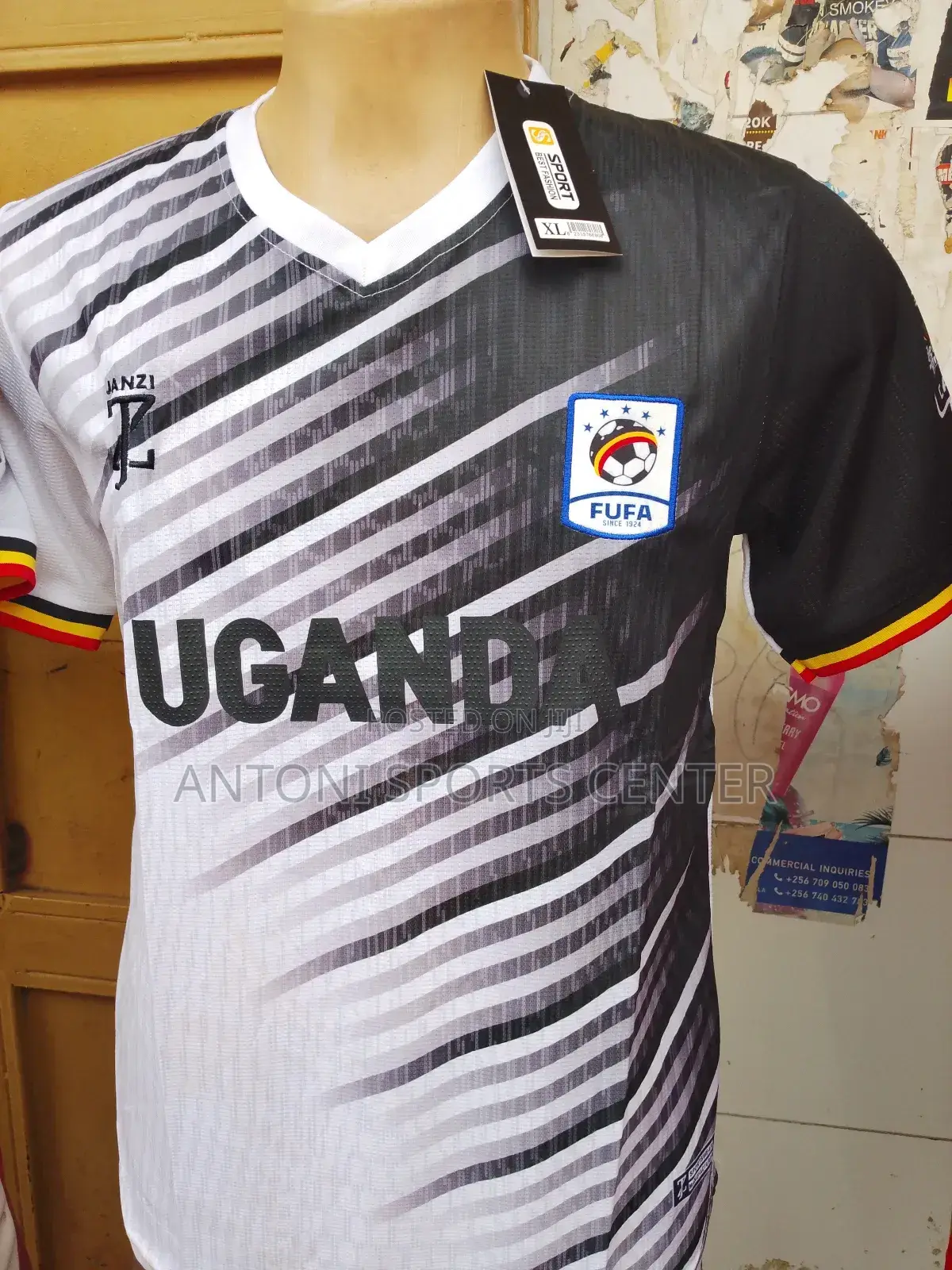 White Uganda Crans Players Vassion