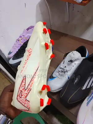 Playing Boots Original Nike
