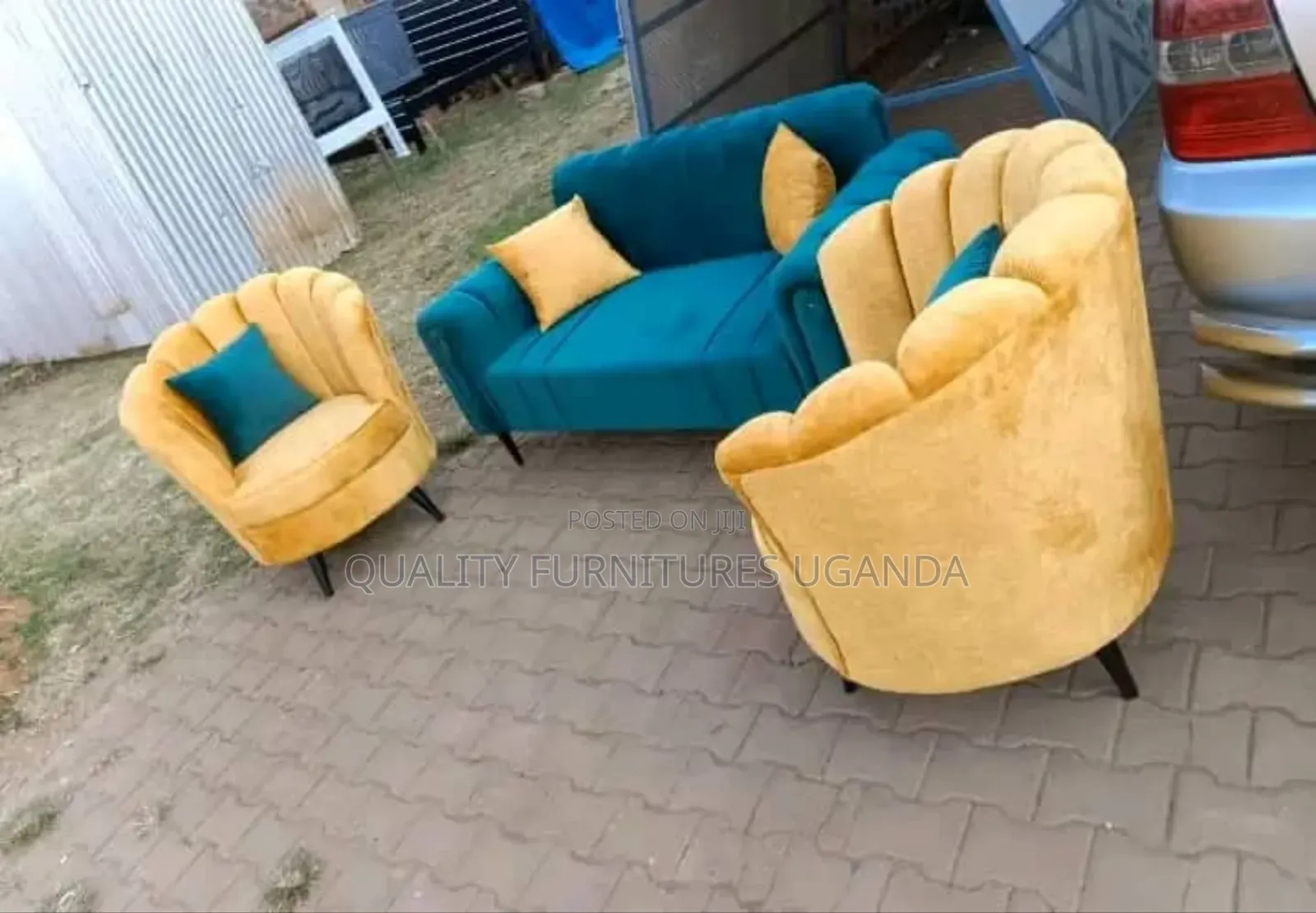 4 Sitter Chesterfield Couch 