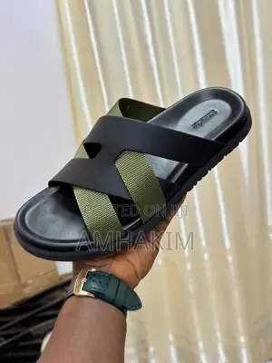 New Classic Men's Inter-Crossed Leather Hermes Sandals in Stock