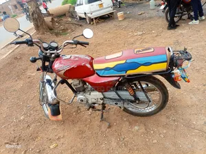 Bajaj Boxer 100 2024 Red
