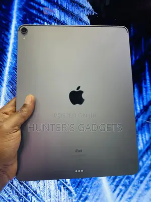 Apple iPad Pro 12.9 (2022) 64 GB Gray