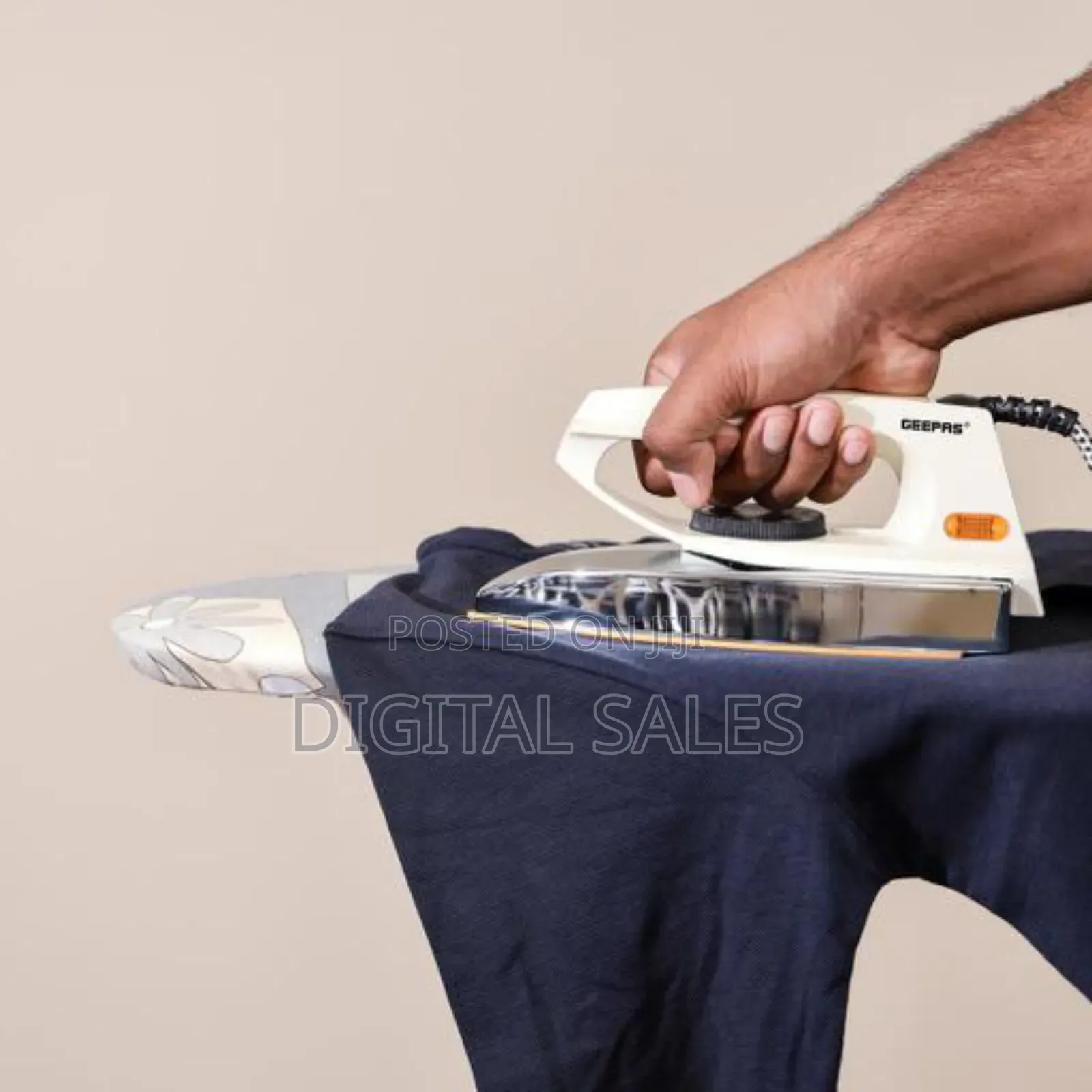 Geepas Gdi7729 Dry Iron With Non-Stickteflon Coated Plate