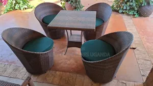 4 Sitter Classic Family Dinning Table