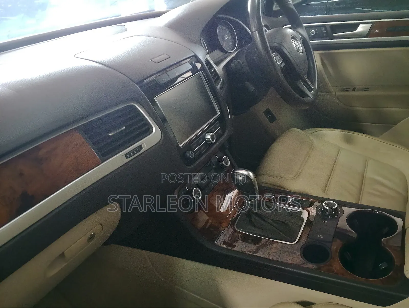 Volkswagen Touareg VR6 Sport 2012 Black
