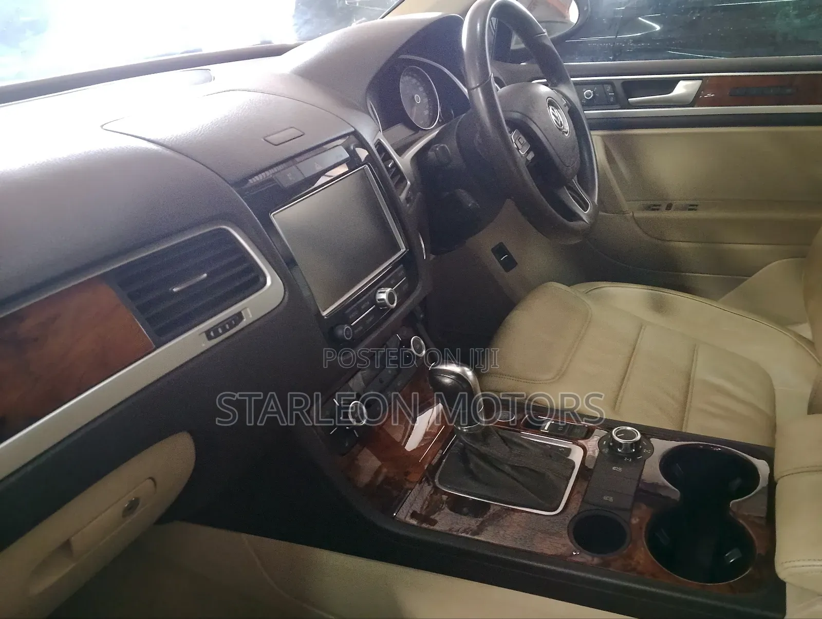 Volkswagen Touareg VR6 Sport 2012 Black
