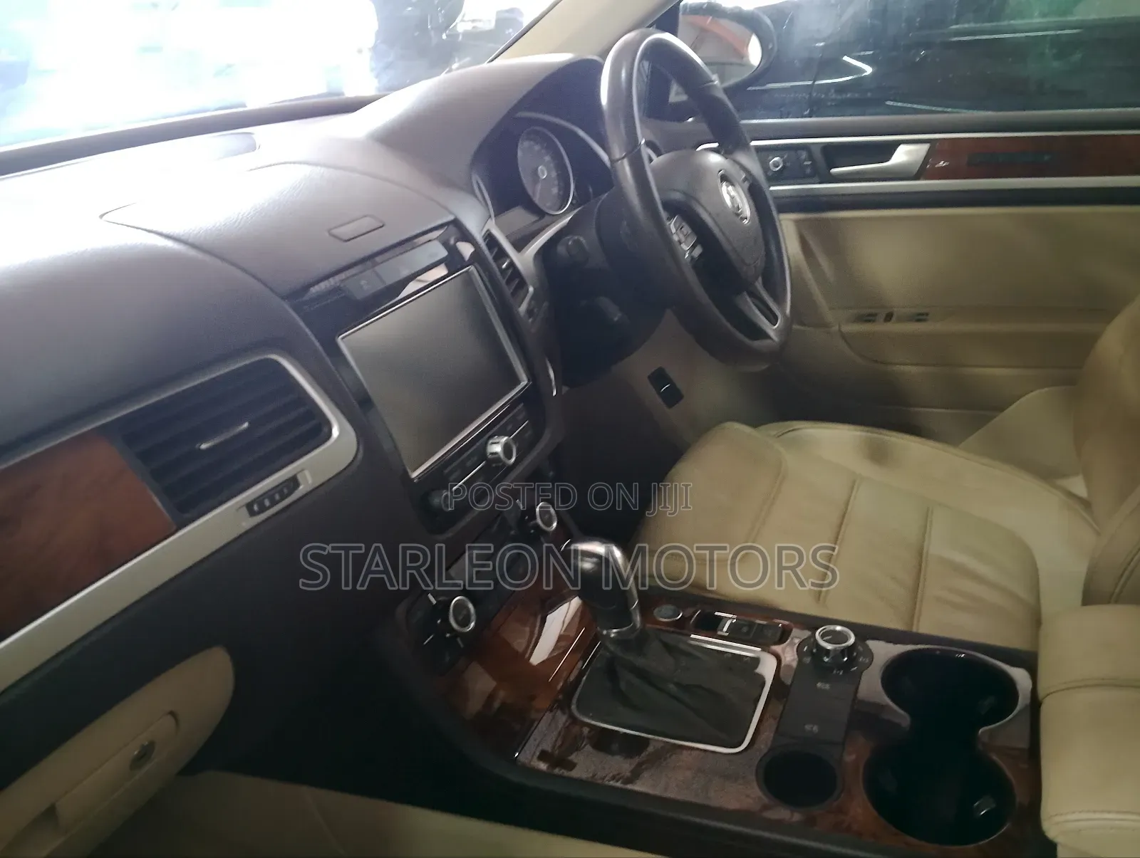 Volkswagen Touareg VR6 Sport 2012 Black