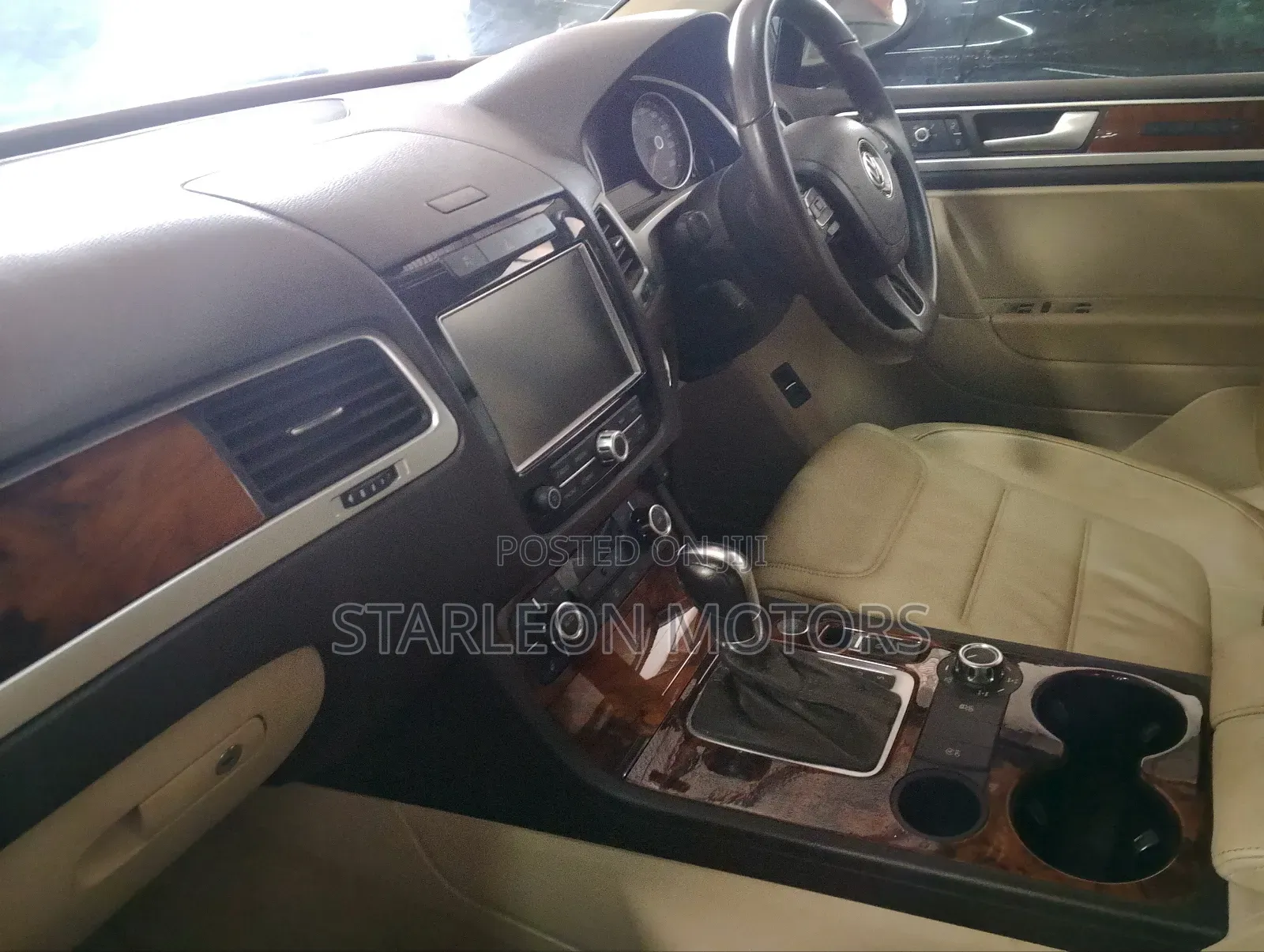 Volkswagen Touareg VR6 Sport 2012 Black