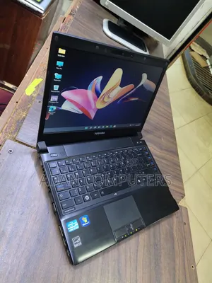 Laptop Toshiba Portege R830 8GB Intel Core I7 HDD 500GB