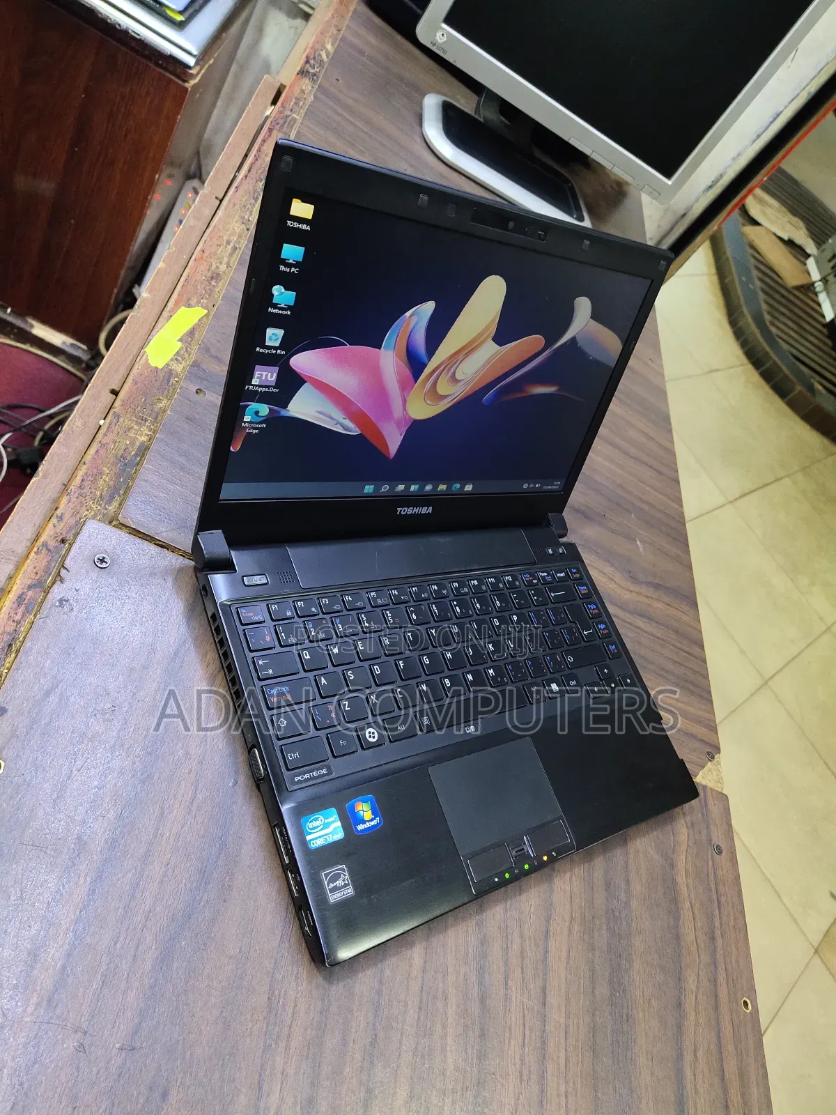 Laptop Toshiba Portege R830 8GB Intel Core I7 HDD 500GB