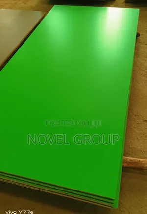 Forest Green Laminated Block Boards (8ft X 4ft X 18mm)
