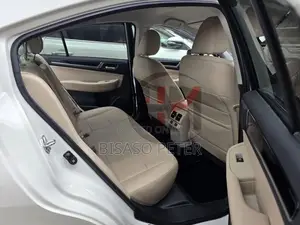 Subaru Legacy 2.5i Premium 4dr Sedan AWD (2.5L 4cyl CVT) 2015 White