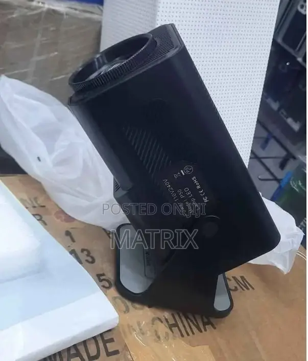 Hy320 Portable Smart Projector, FHD 1080p 2gb Ram 16gb Rom