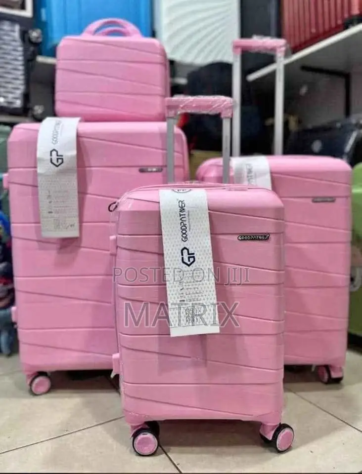 Set of 3-in-1 Unbreakable Rubber Waterproof Suitcases With Small Bag