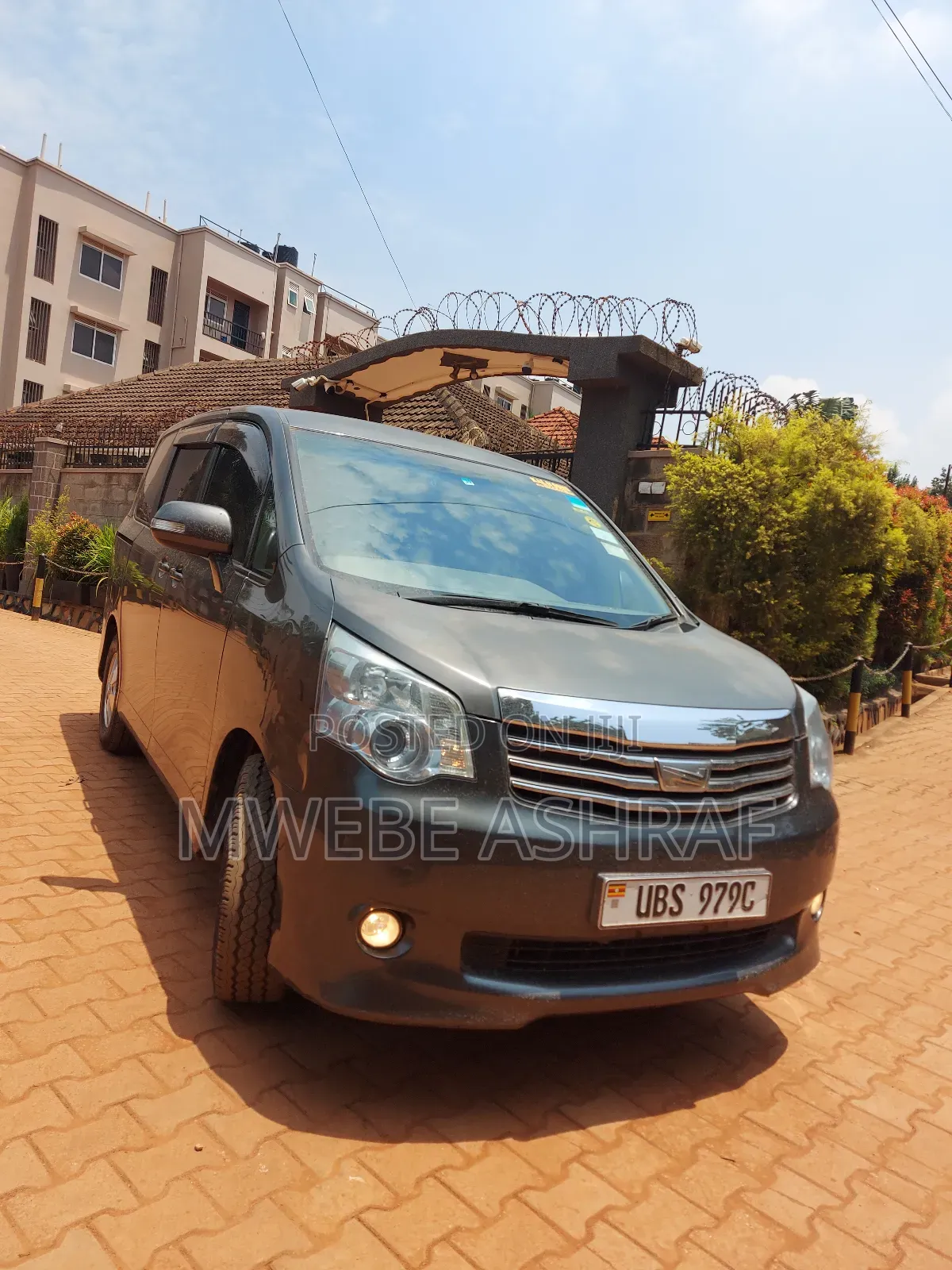 Toyota Noah New Model for Hire