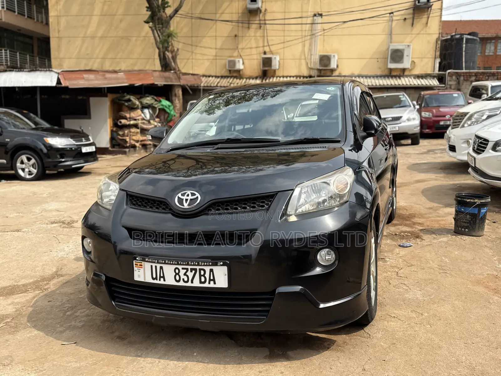 Toyota IST 2010 Black