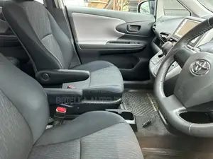 Toyota Wish 2010 White