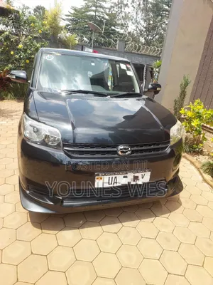 Toyota Corolla Rumion Hatchback 1.5 FWD 2010 Black