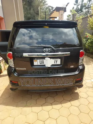 Toyota Corolla Rumion Hatchback 1.5 FWD 2010 Black