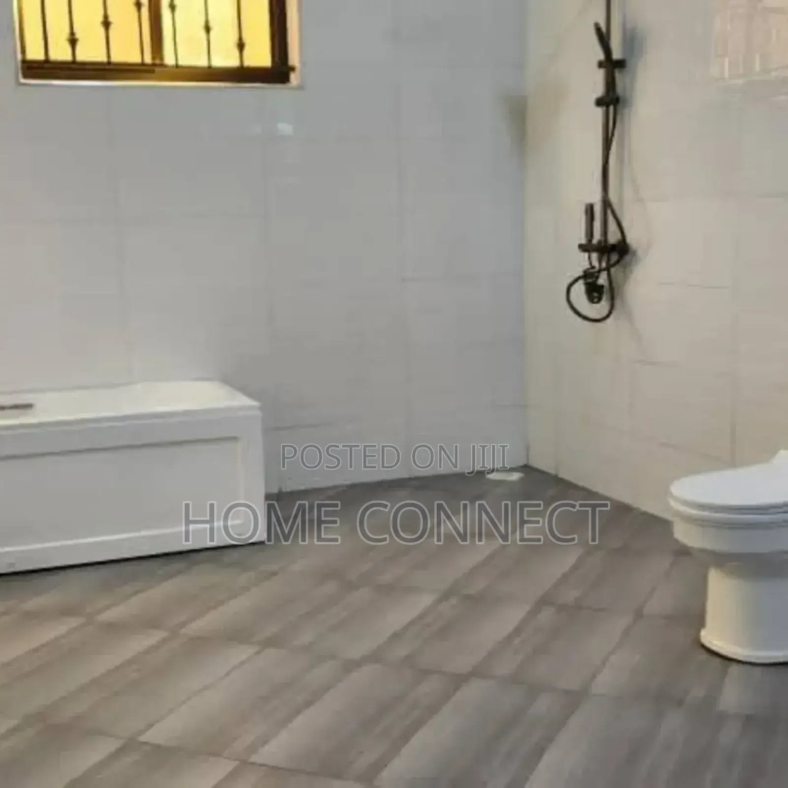 4bdrm Bungalow in Akright Estate, Central Division for sale