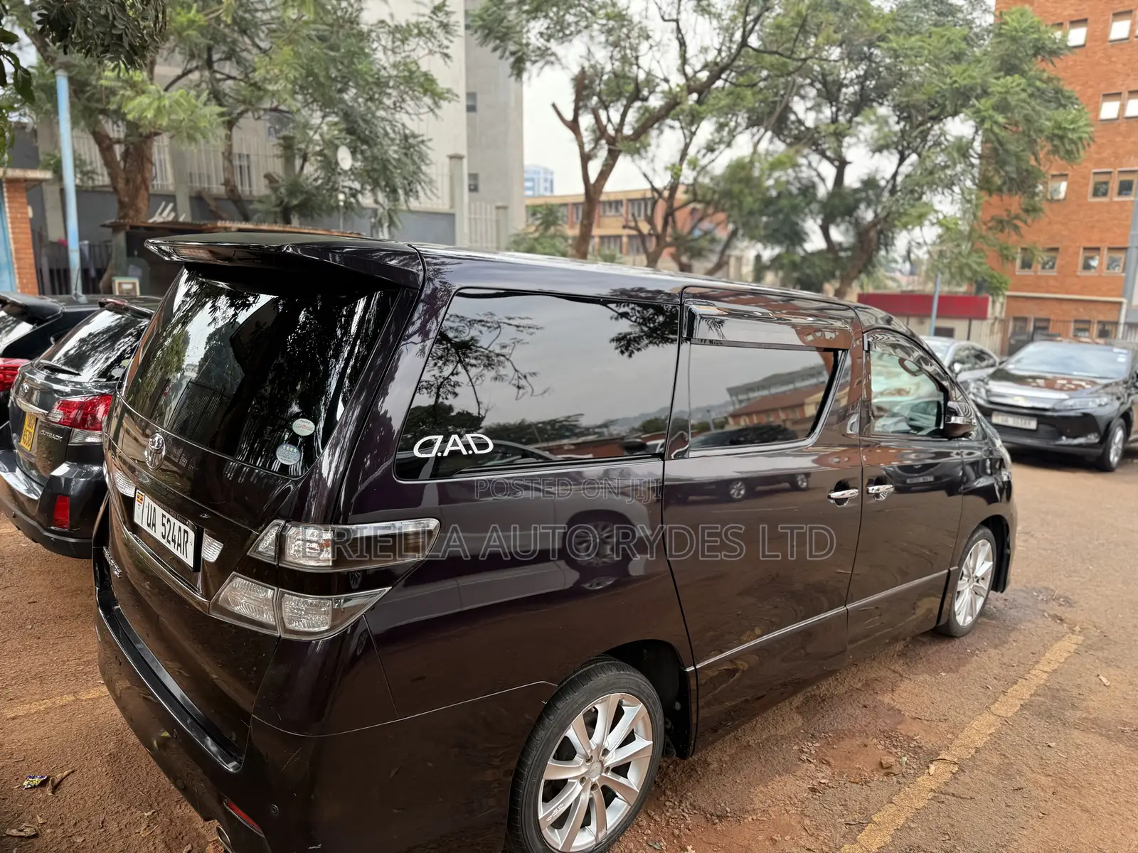 Toyota Vellfire 2013