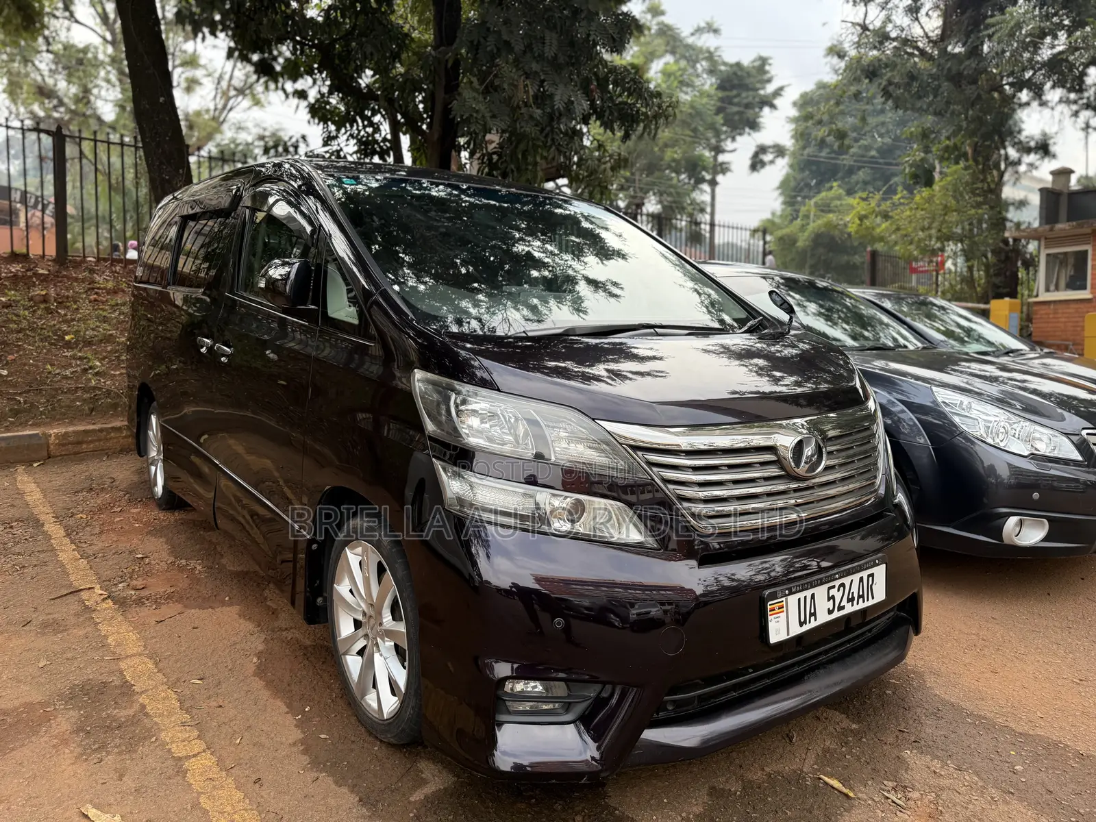 Toyota Vellfire 2013