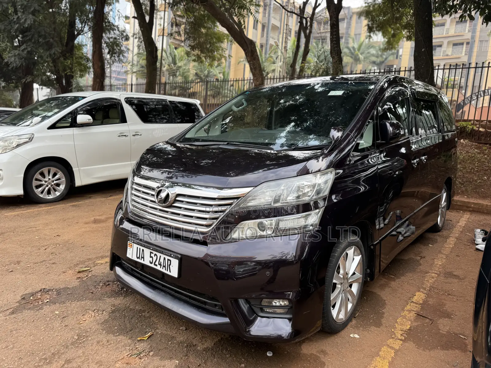 Toyota Vellfire 2013