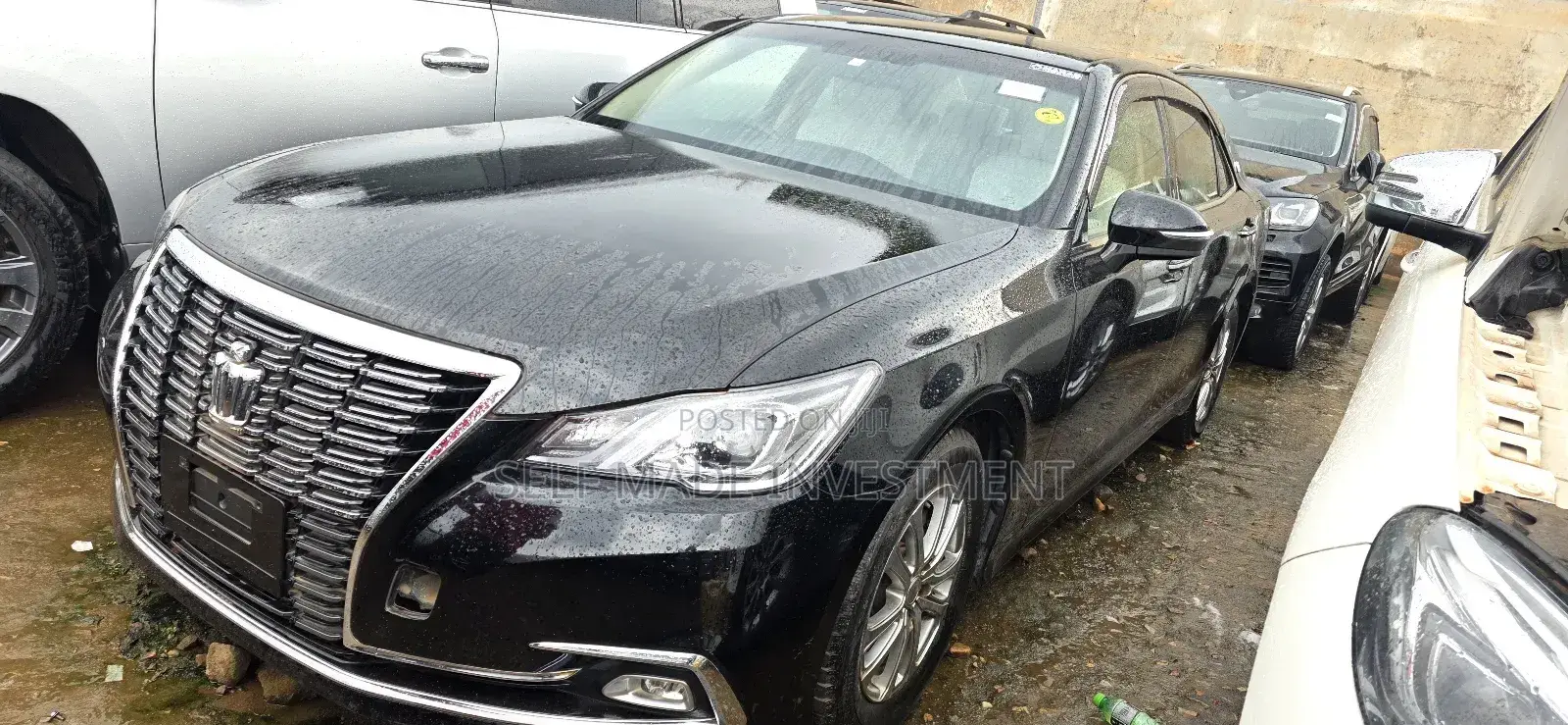 Toyota Crown 2017 Black