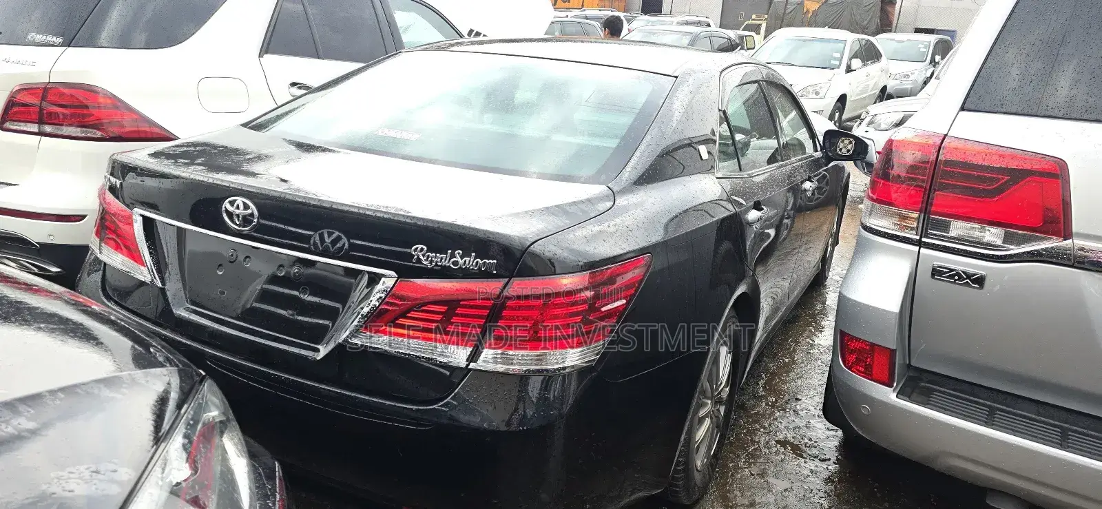 Toyota Crown 2017 Black