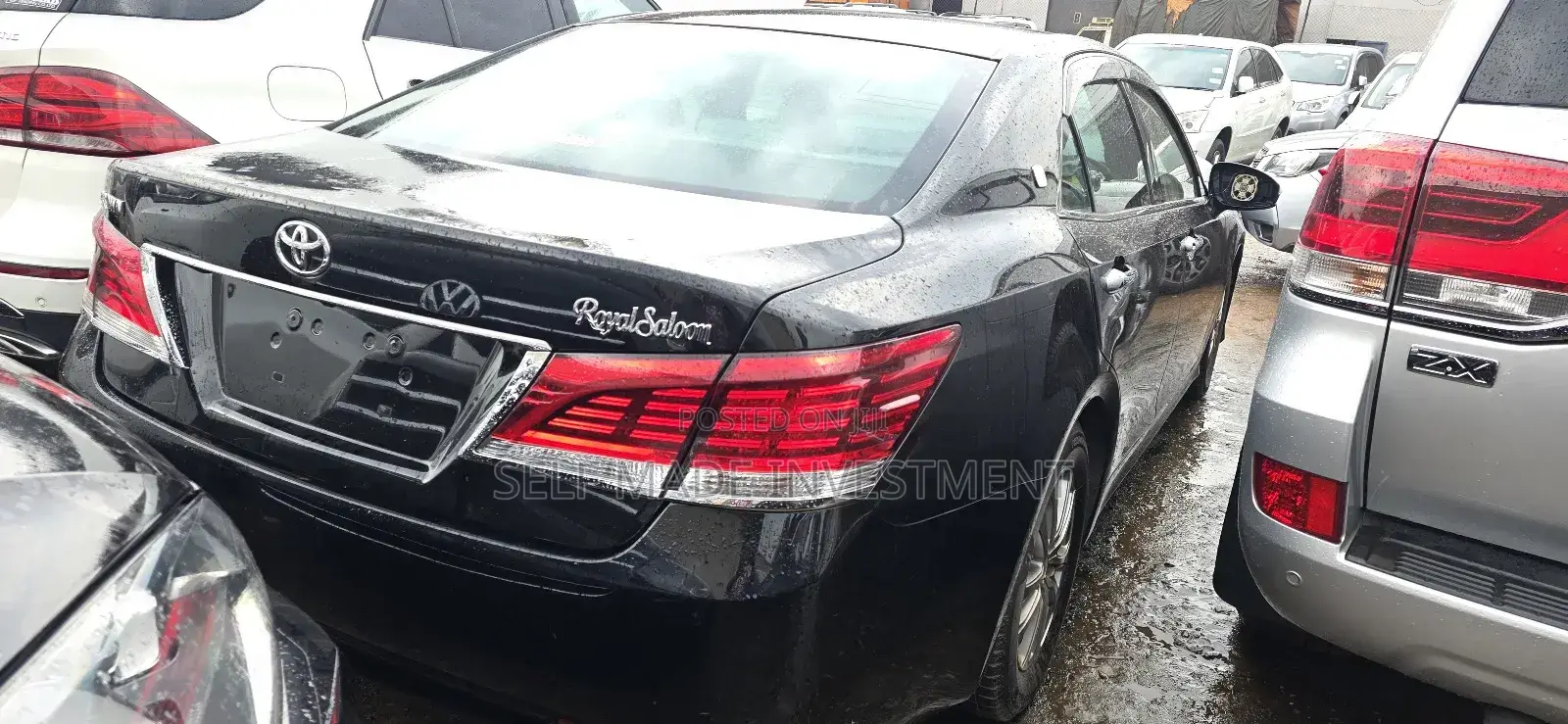 Toyota Crown 2017 Black