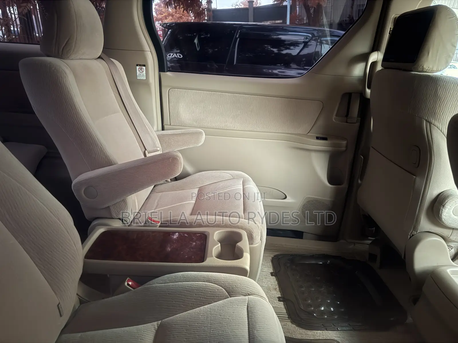 Toyota Alphard 2010 White