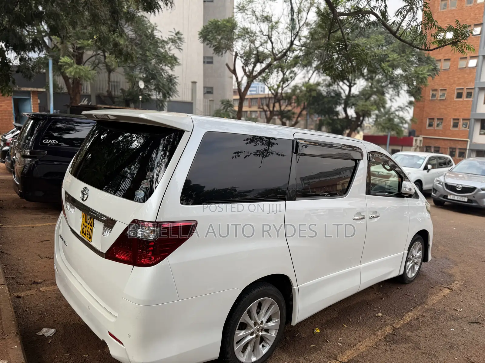 Toyota Alphard 2010 White