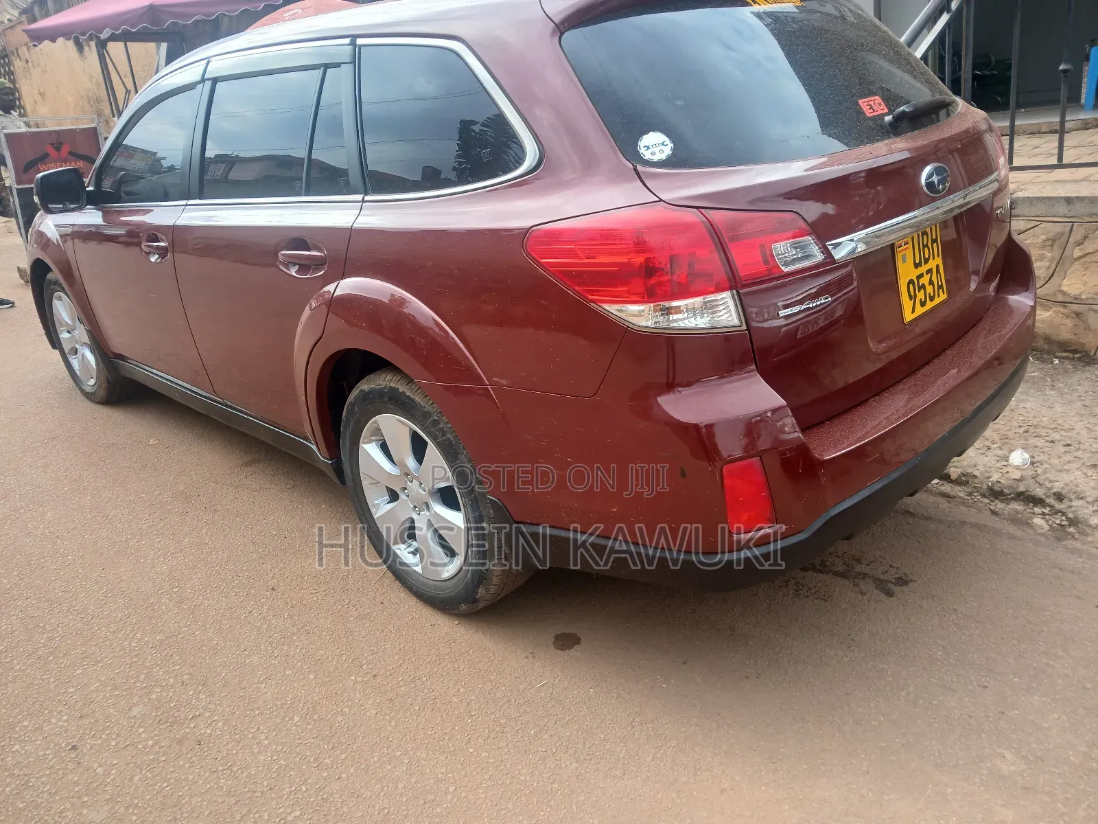 Subaru Outback 2010 Red