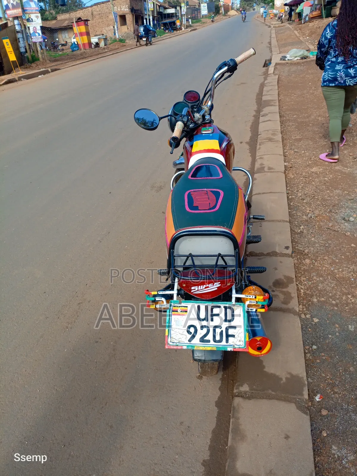 Bajaj Boxer 100 2024 Red