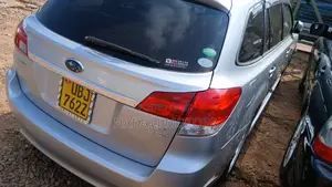 Subaru Legacy 2010 Silver