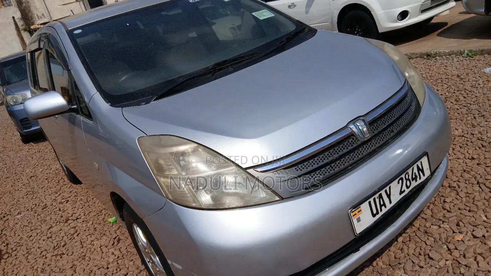 Toyota ISIS 2008 Silver