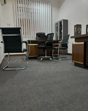 Office Woolen Carpets in All Colours and Designs at Favorable Price