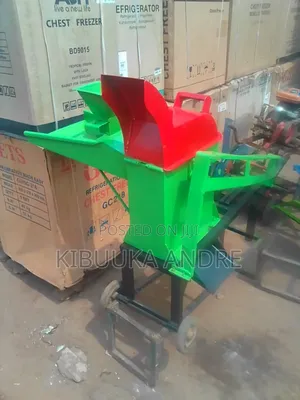 Chuff Cutter And Feeding Mill Combined