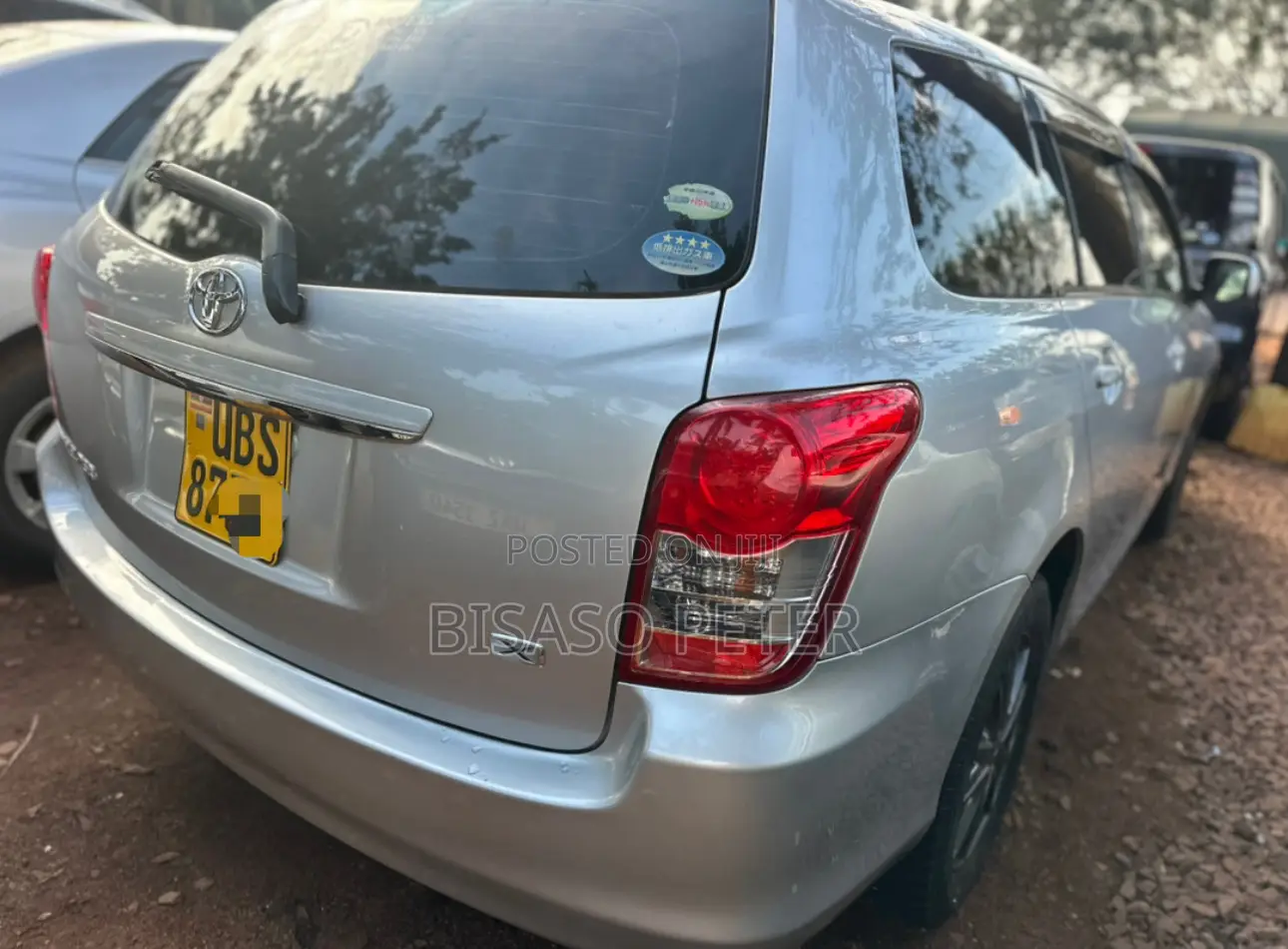 Toyota Corolla Fielder 1.5 Petrol AWD 2011 Silver