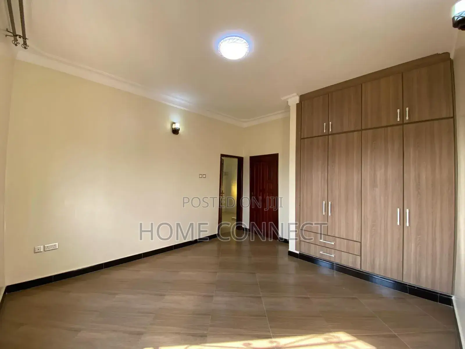 4bdrm Duplex in Muyenga, Central Division for rent