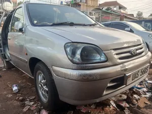 Toyota Raum 2002 Gray