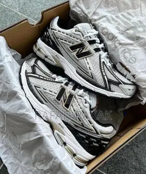 Original New Balance 1906r “White/Gold” Trainer Sneakers