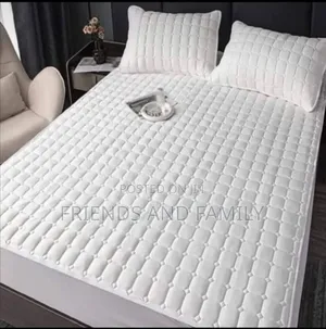 Mattress With Mattress Protector 6*6*6.