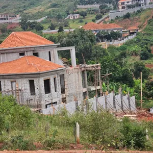 Entebbe Road, Bwebajja Dundu: 20 Decimals Lakeview Plot for Sale at 180m
